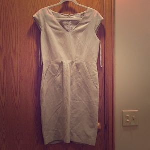 Calvin Klein khaki dress 10 lined pockets v neck